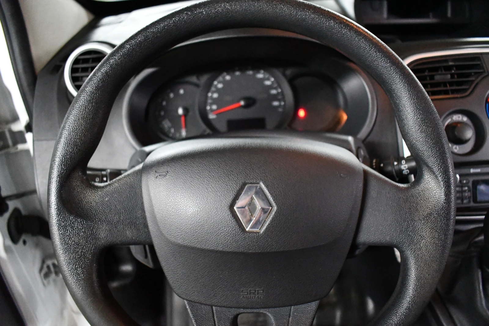 Renault Kangoo опция 2г.гаранция лизинг 100е/месец 2к.гуми, снимка 11 - Автомобили и джипове - 55108373