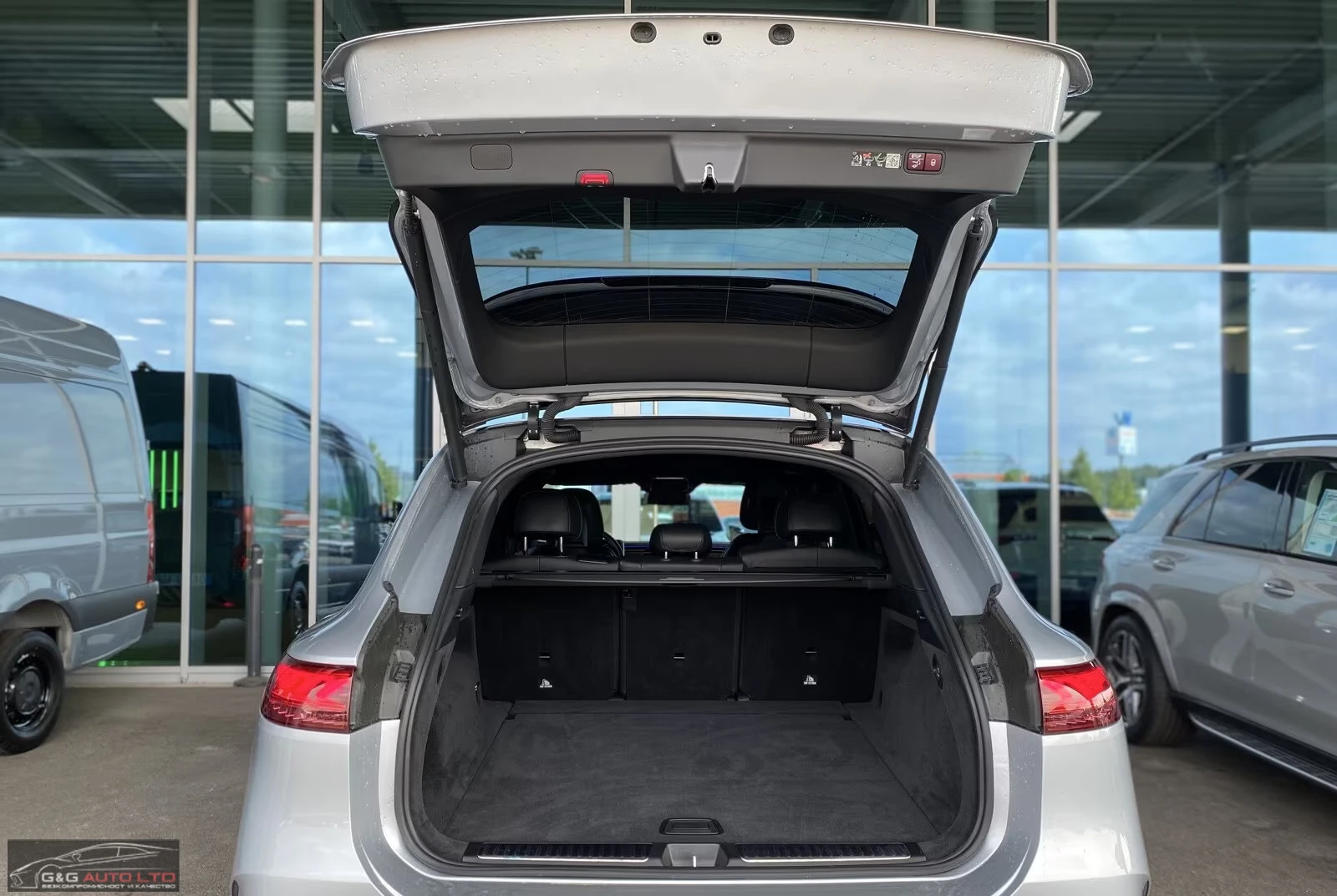 Mercedes-Benz EQS 450+ SUV/360HP/4MATIC/AMG/NIGHT/PANO/360/BURM/574q, снимка 14 - Автомобили и джипове - 55573340