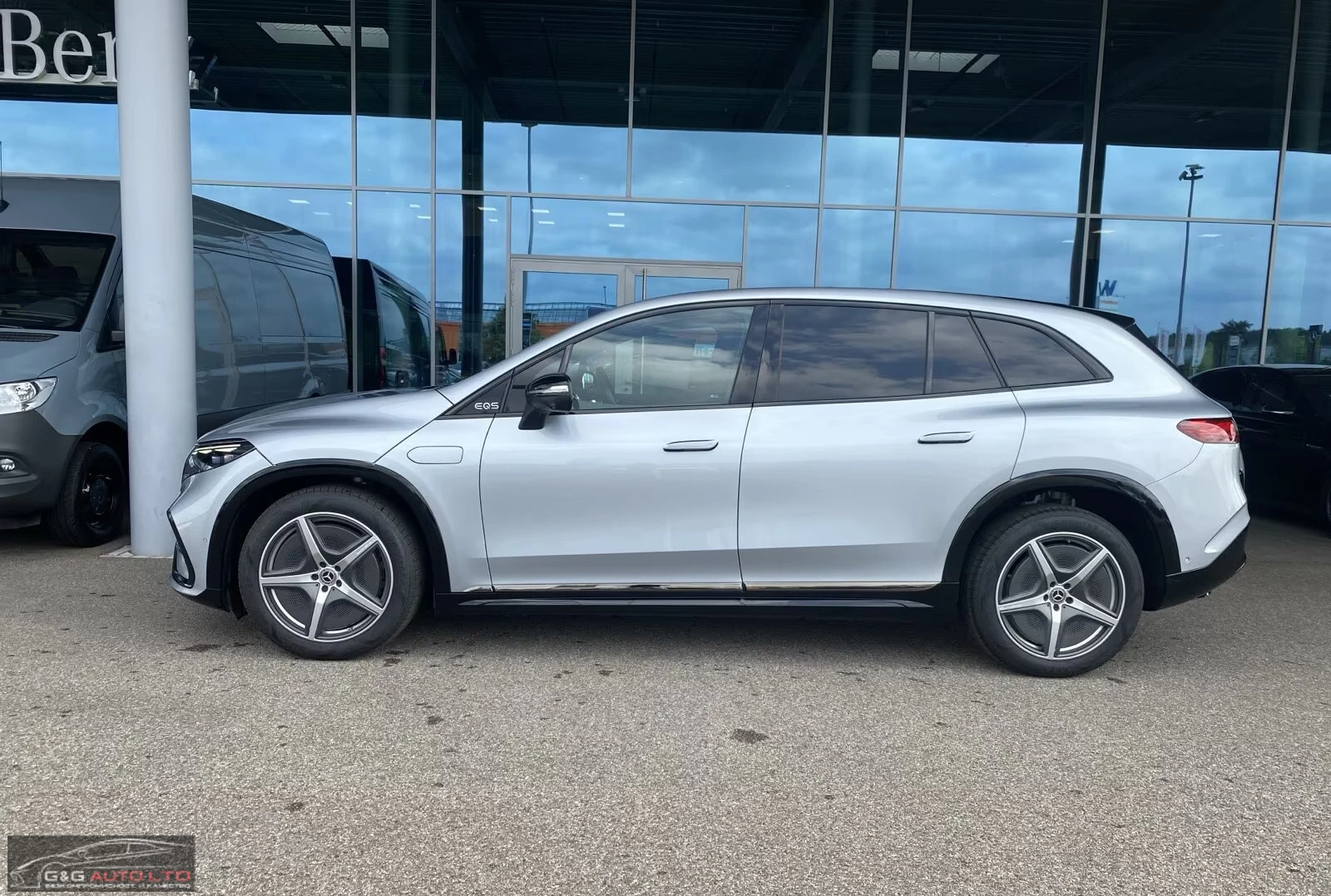Mercedes-Benz EQS 450+ SUV/360HP/4MATIC/AMG/NIGHT/PANO/360/BURM/574q, снимка 4 - Автомобили и джипове - 55573340