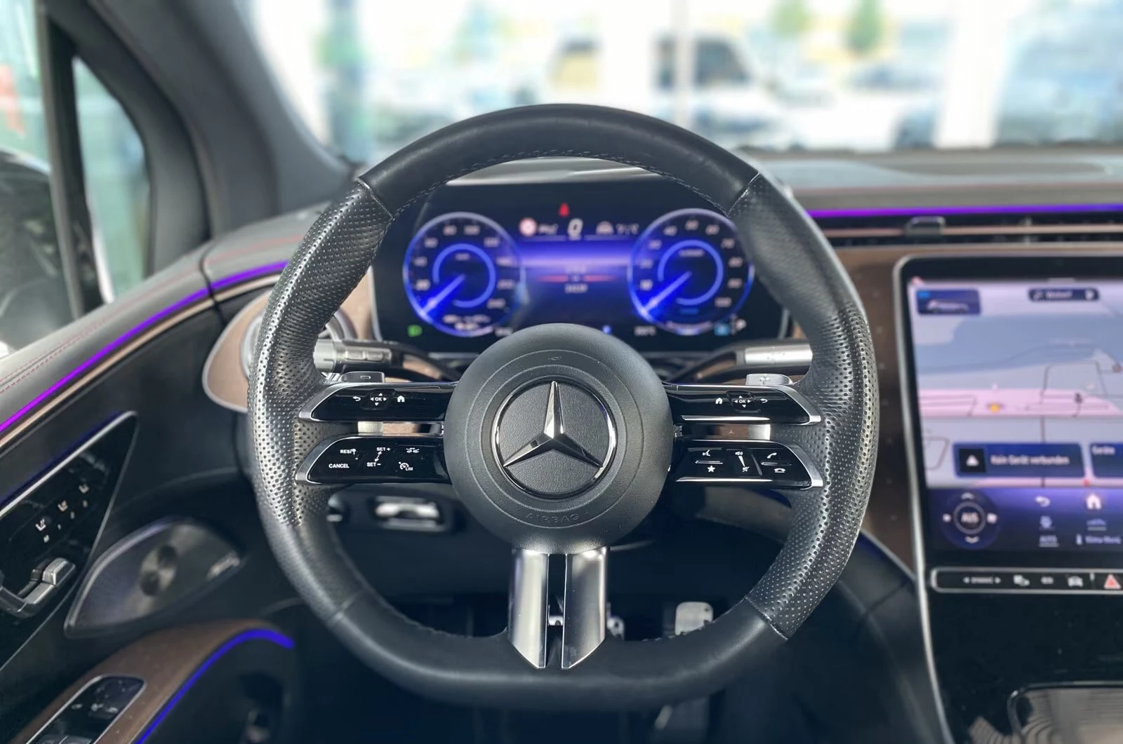 Mercedes-Benz EQS 450+ SUV/360HP/4MATIC/AMG/NIGHT/PANO/360/BURM/574q, снимка 9 - Автомобили и джипове - 55573340