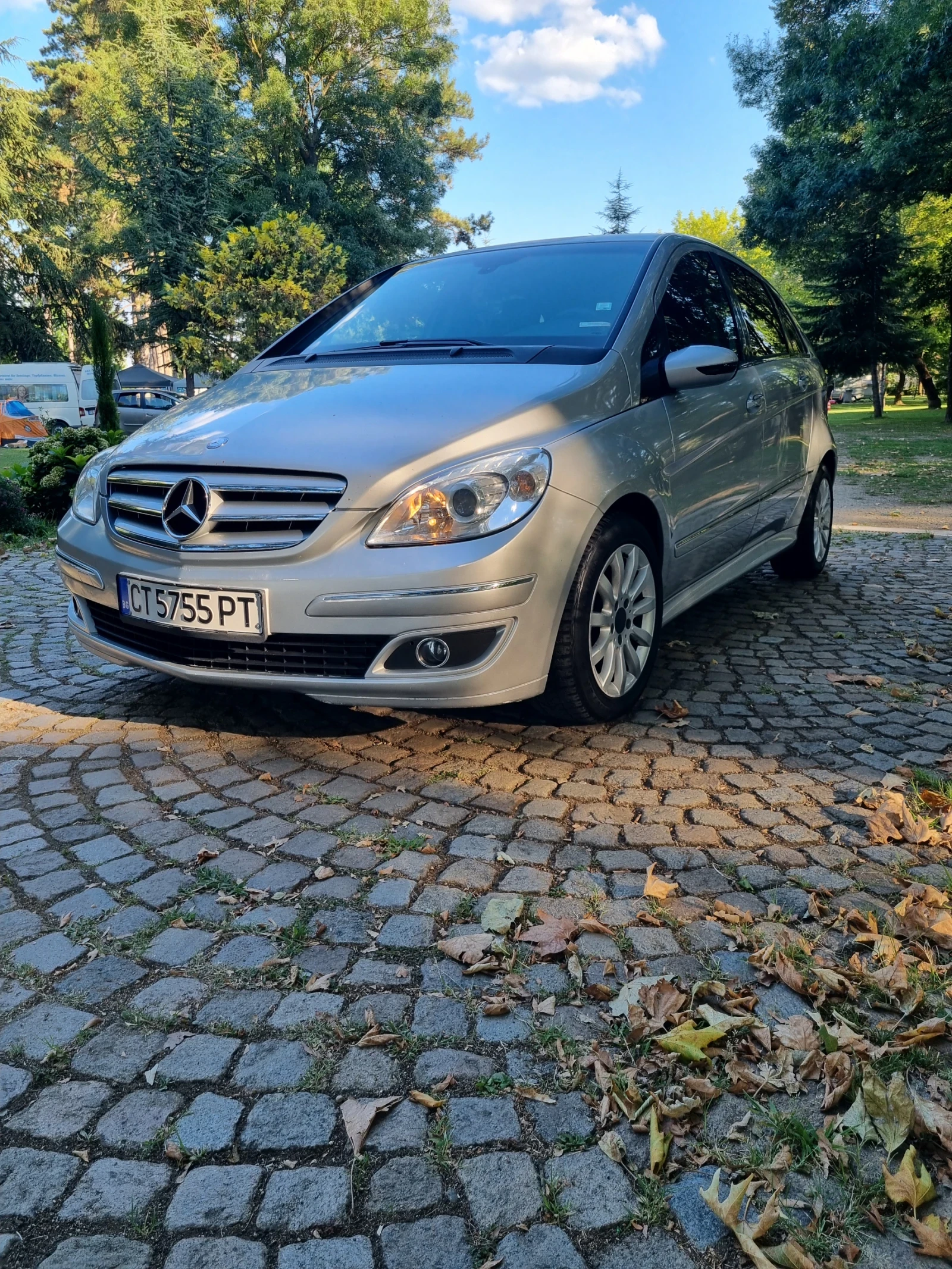 Mercedes-Benz B 200