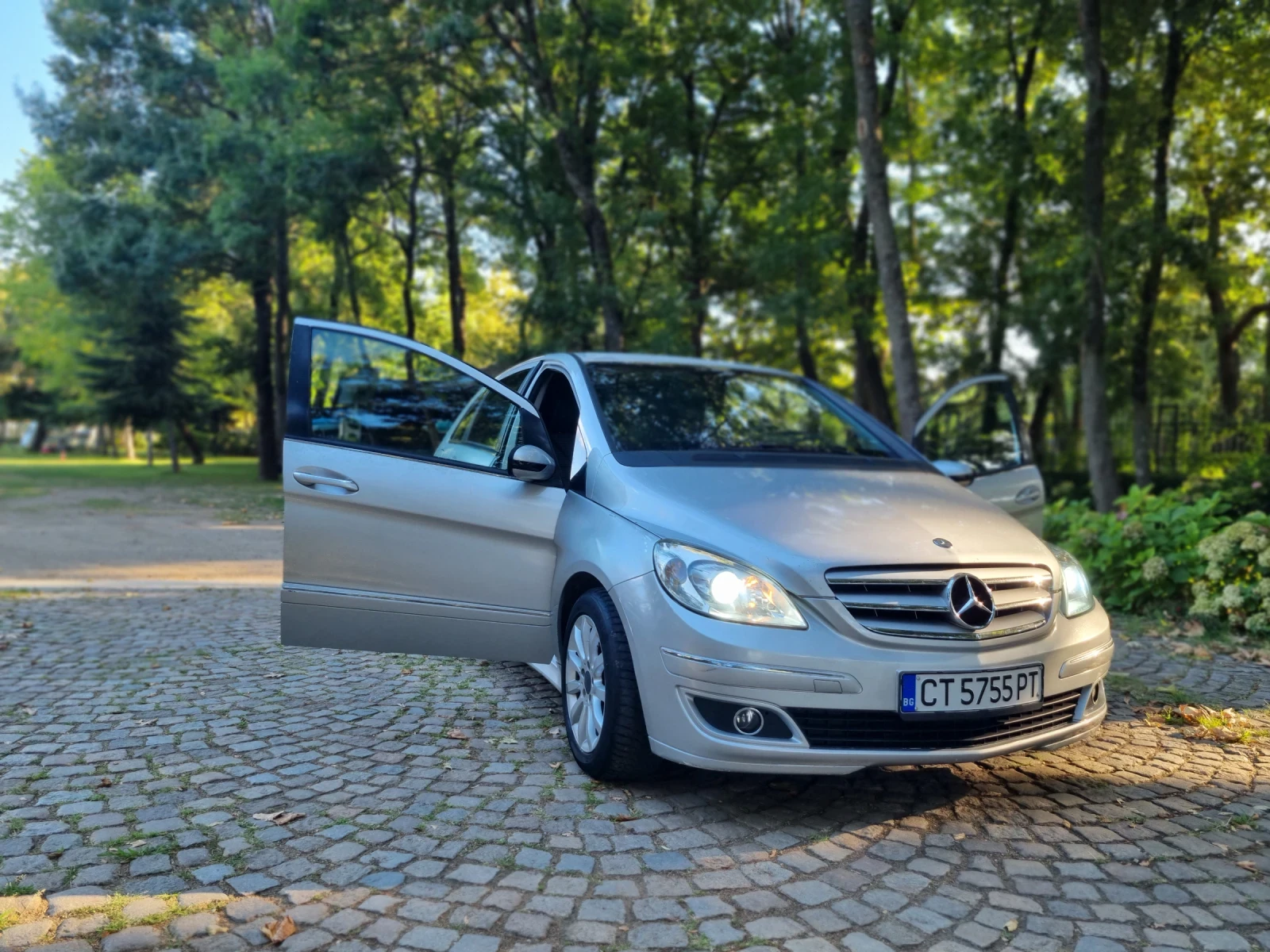 Mercedes-Benz B 200, снимка 9 - Автомобили и джипове - 55970514