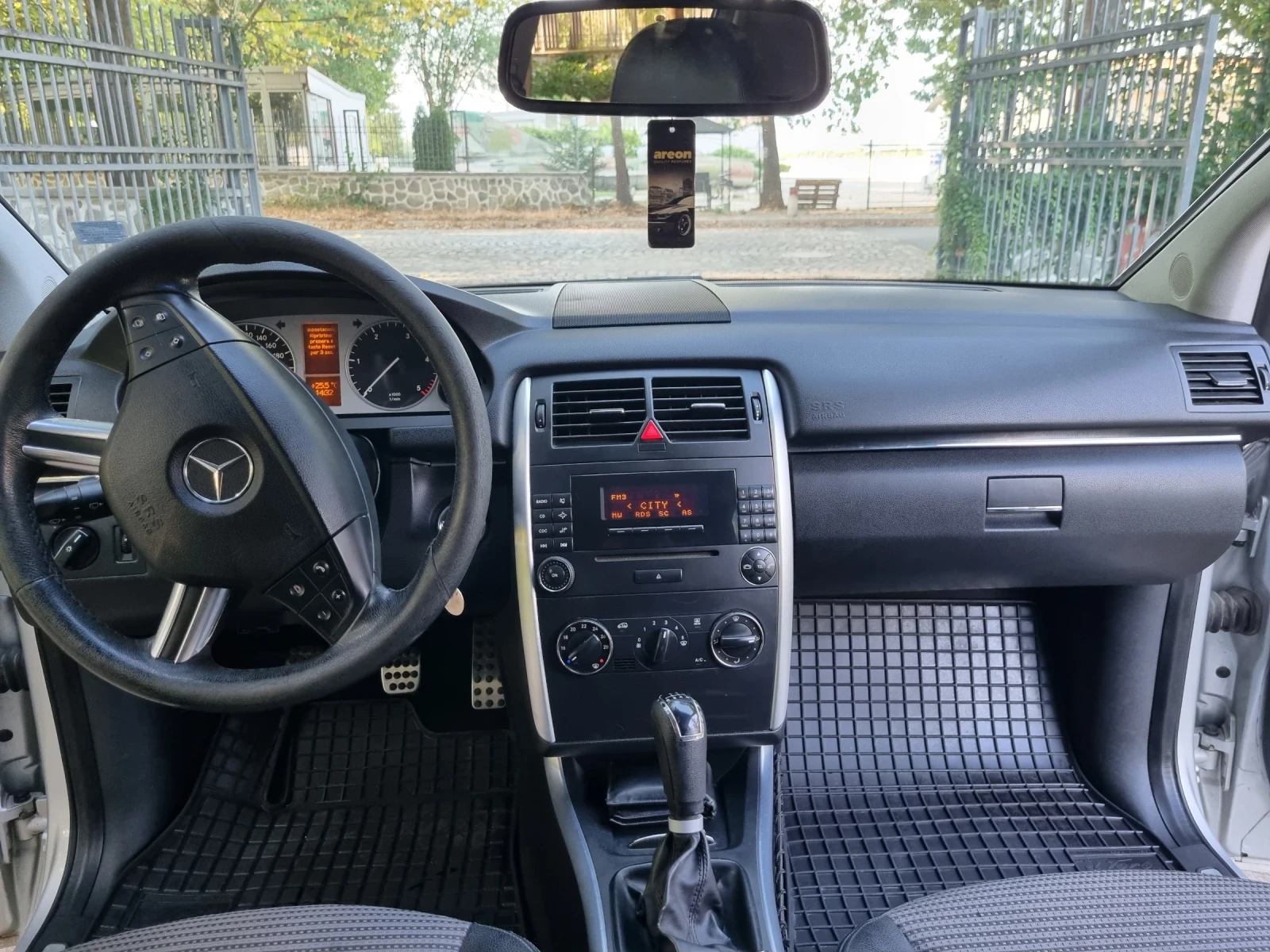 Mercedes-Benz B 200, снимка 6 - Автомобили и джипове - 55970514