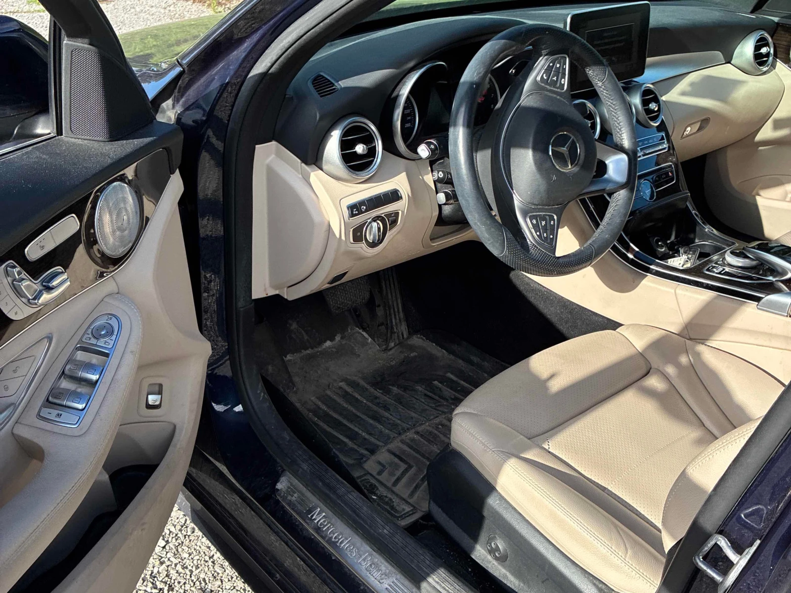 Mercedes-Benz C 300 * АВТОКРЕДИТ * ГЛАВНО ПРЕДСТАВИТЕЛСТВО, снимка 8 - Автомобили и джипове - 56073748
