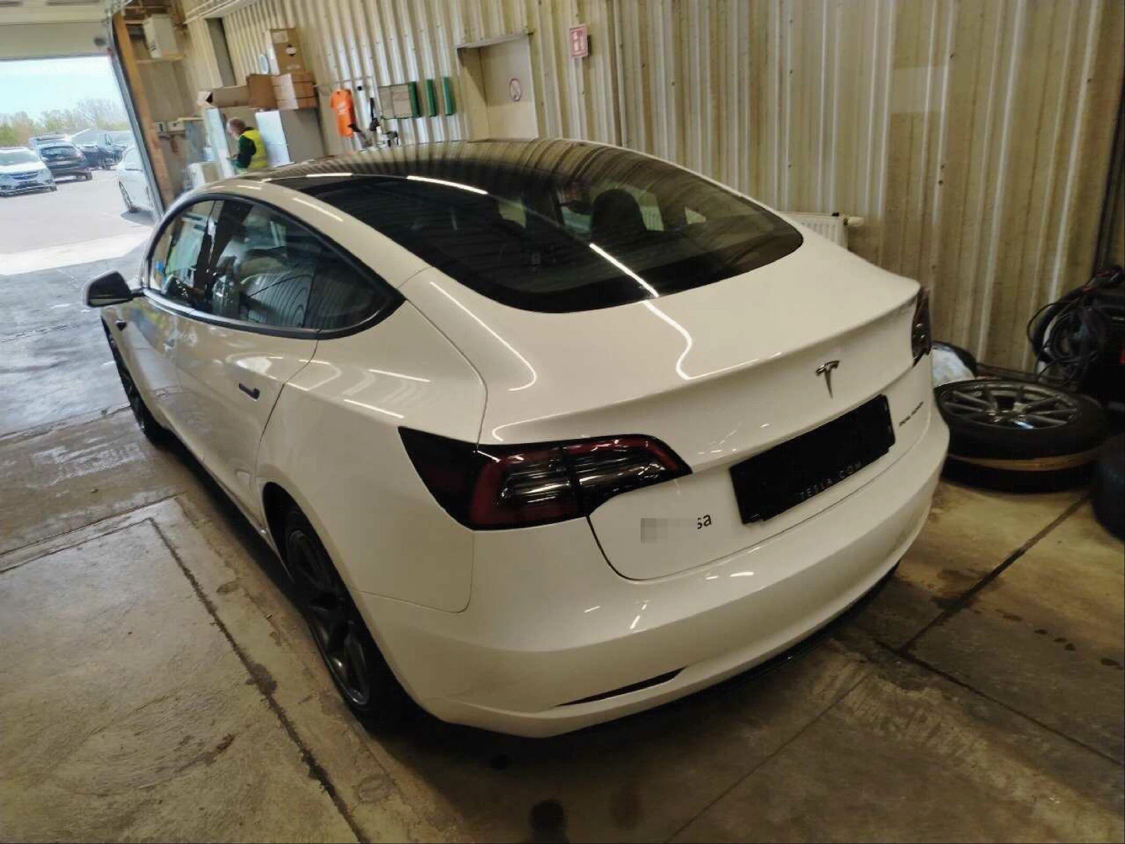 Tesla Model 3 75 kWh Long Range Dual Motor Leather Navi LED, снимка 4 - Автомобили и джипове - 56219391