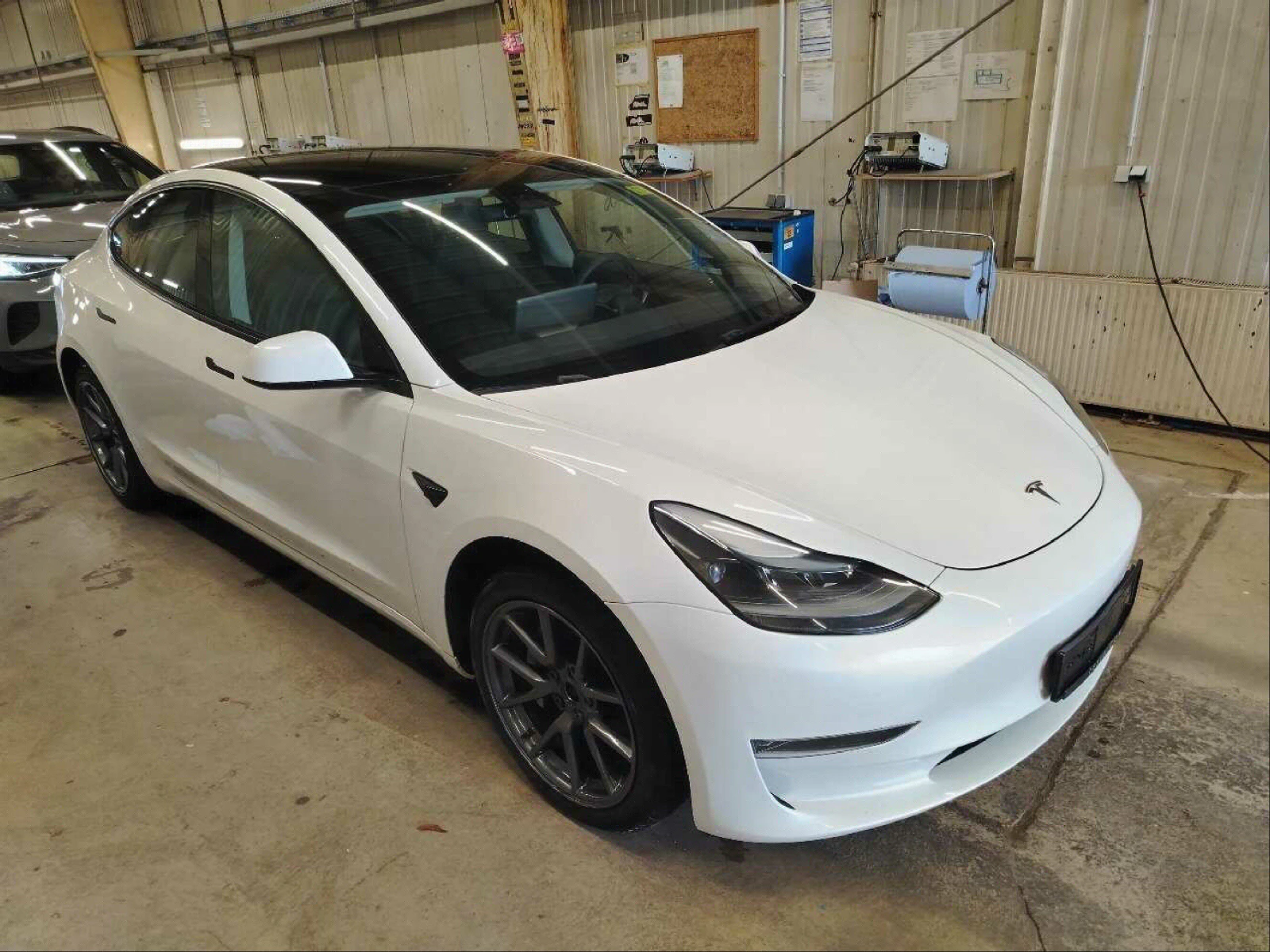 Tesla Model 3 75 kWh Long Range Dual Motor Leather Navi LED