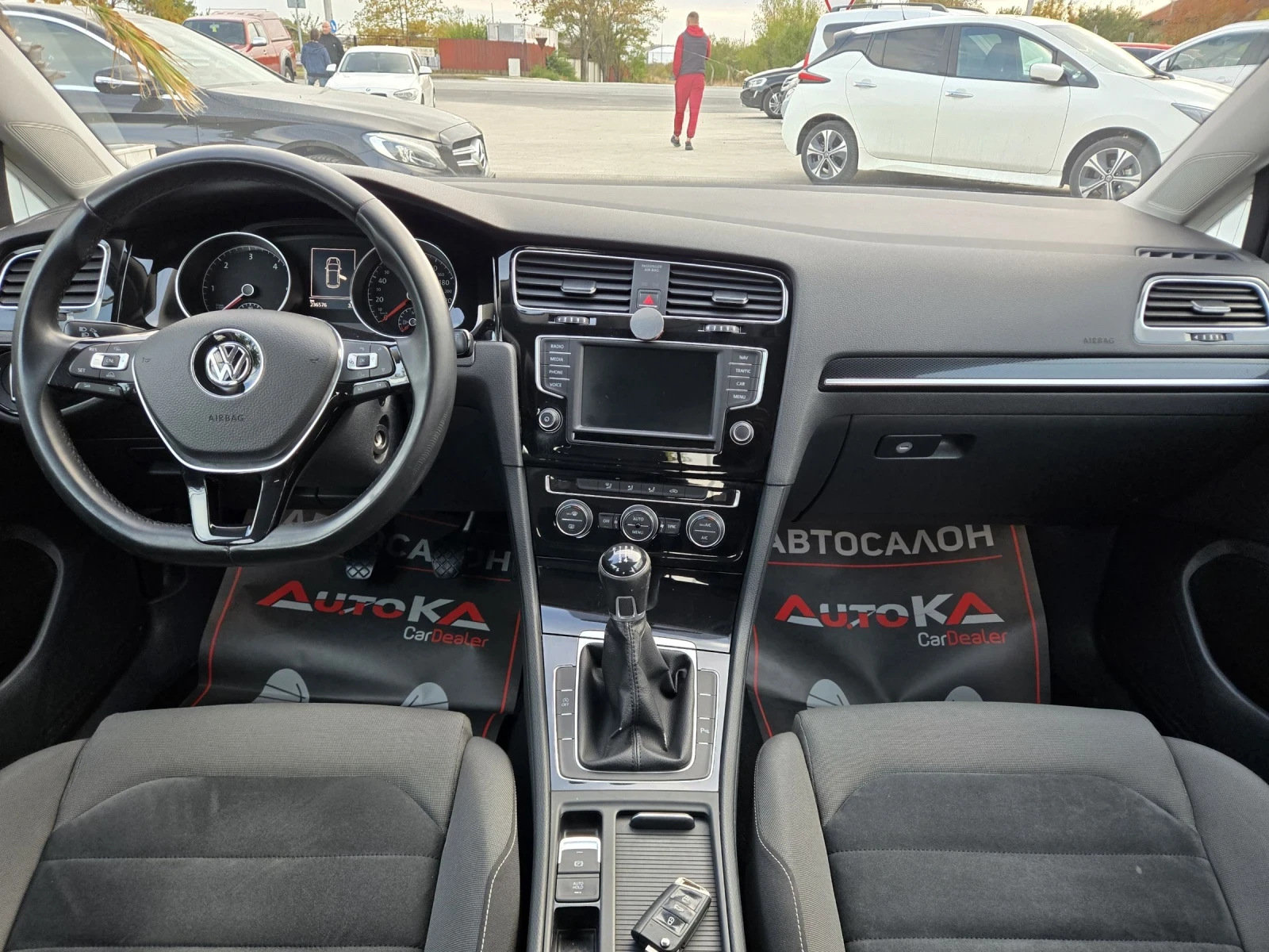 VW Golf 1.6TDI-110��= ����= ���������= ���������� | Mobile.bg � ����������� 12
