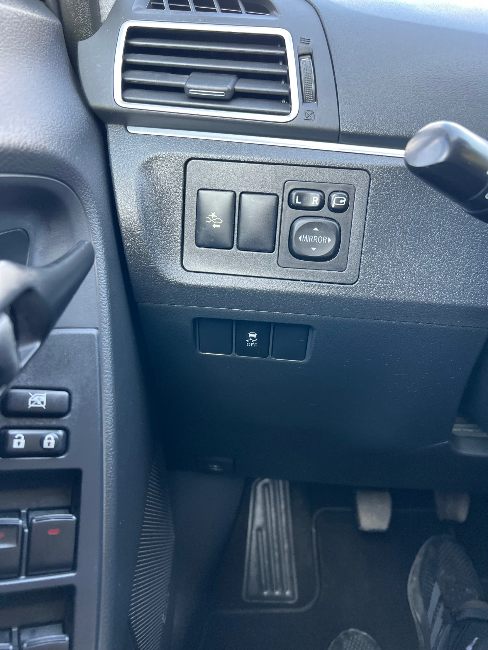 Toyota Verso, снимка 8 - Автомобили и джипове - 56572883