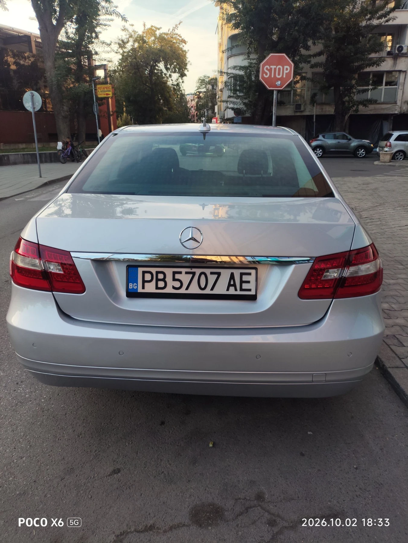 Mercedes-Benz E 200, снимка 2 - Автомобили и джипове - 56591339