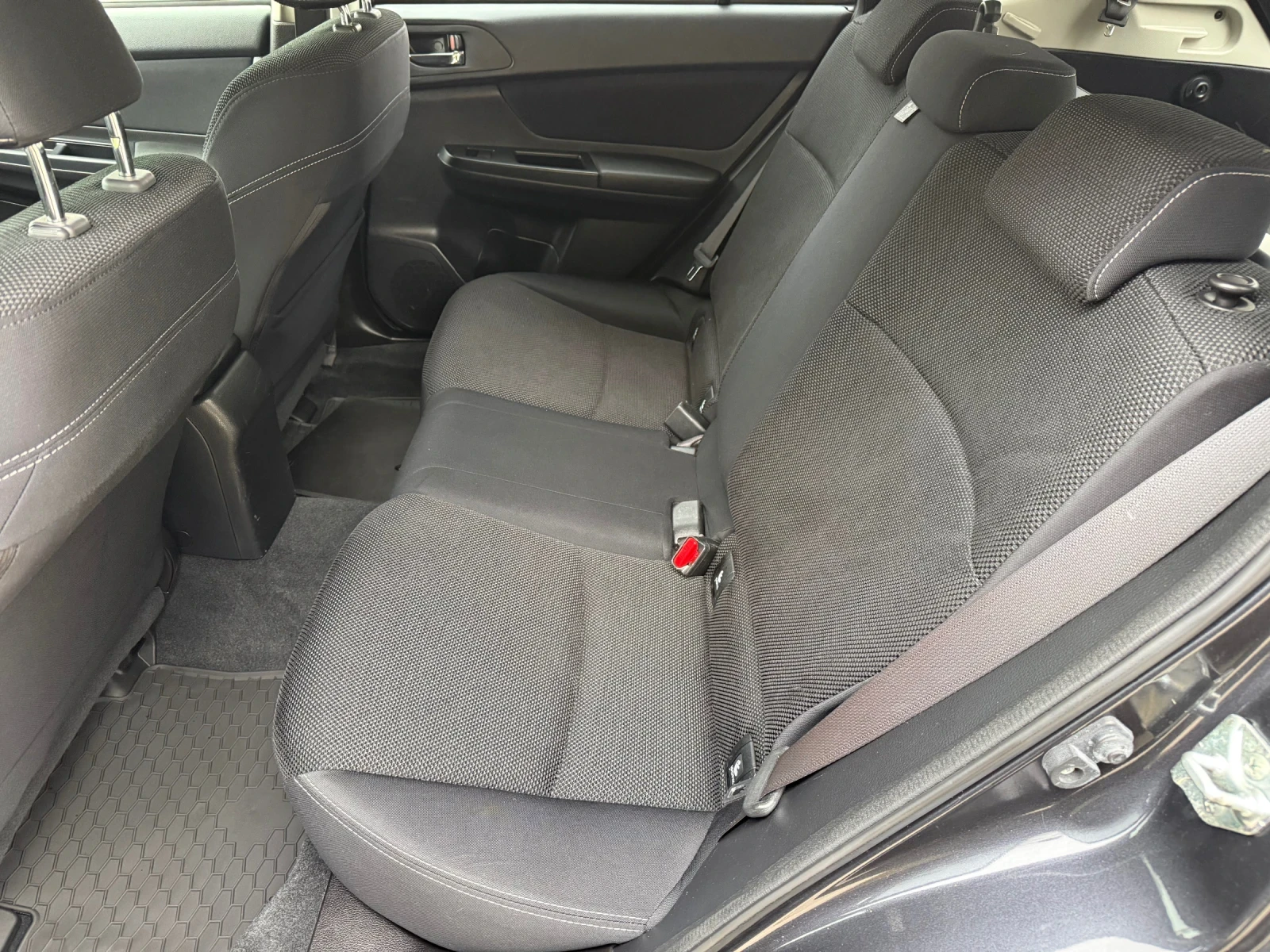 Subaru XV 2.0i AUTOMATIC, снимка 11 - Автомобили и джипове - 56743882
