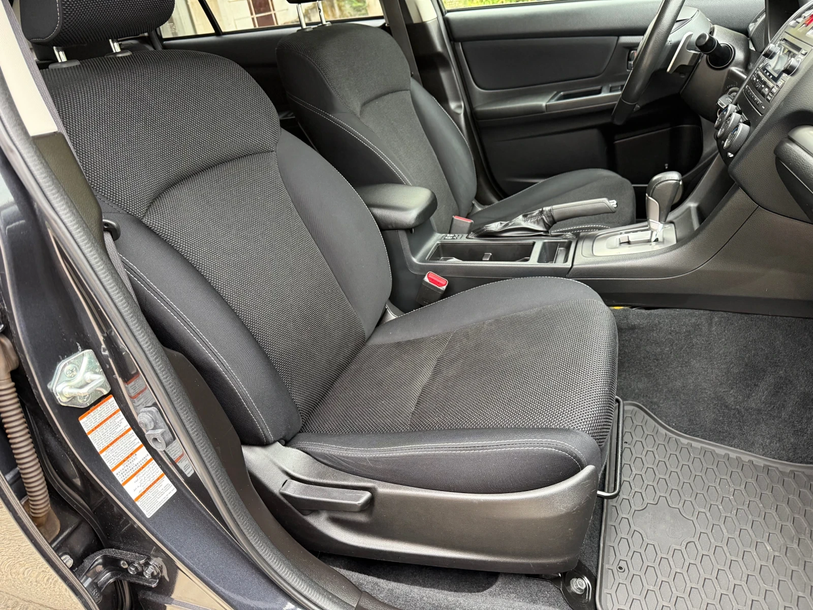 Subaru XV 2.0i AUTOMATIC, снимка 10 - Автомобили и джипове - 56743882
