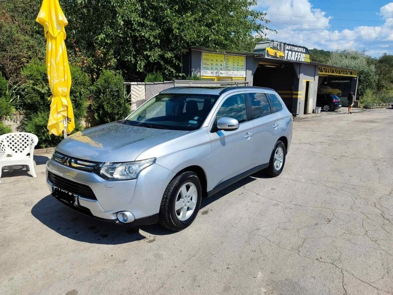 Mitsubishi Outlander 2.2D 4x4, снимка 1 - Автомобили и джипове - 47469862