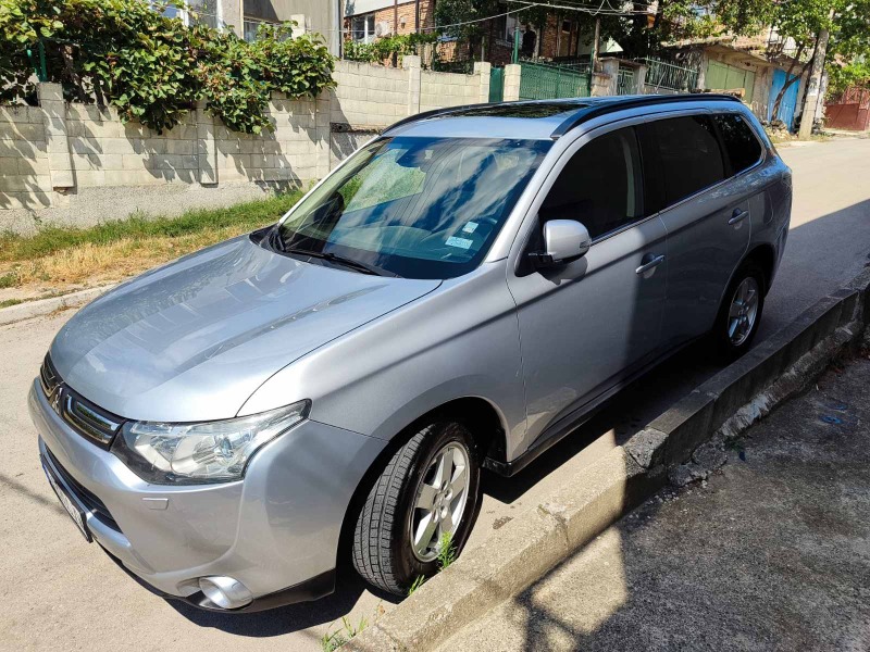 Mitsubishi Outlander 2.2D 4x4, снимка 2 - Автомобили и джипове - 46707350