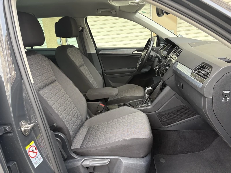 VW Tiguan Facelift, Distronic, Front Assist, История-88КМ, снимка 11 - Автомобили и джипове - 53055467