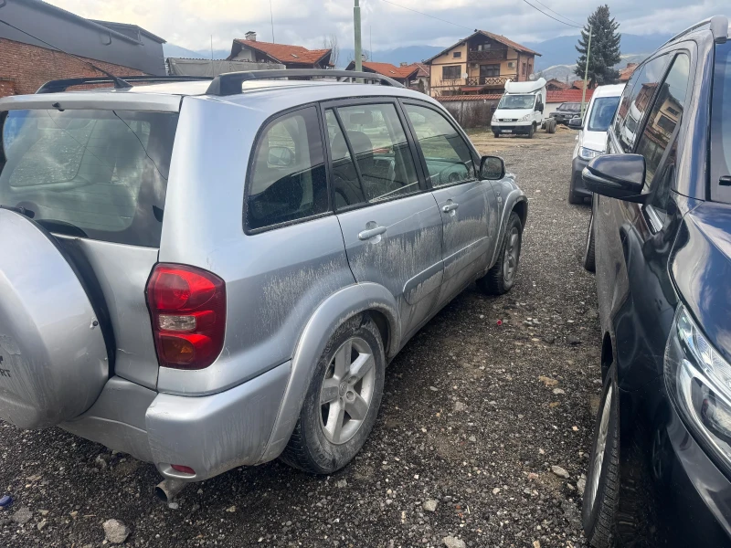 Toyota Rav4 2.0 D4D facelift, снимка 4 - Автомобили и джипове - 53374916