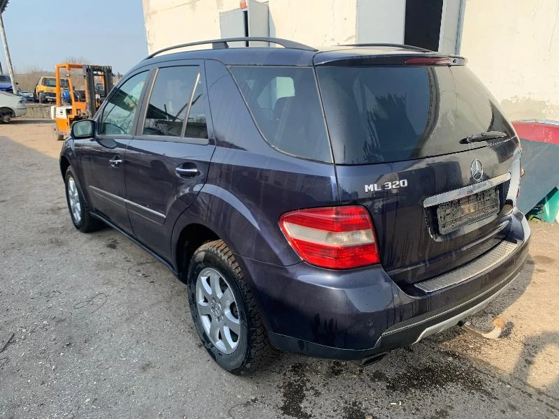 Mercedes-Benz ML 320 320cdi 224кс, снимка 4 - Автомобили и джипове - 36291109