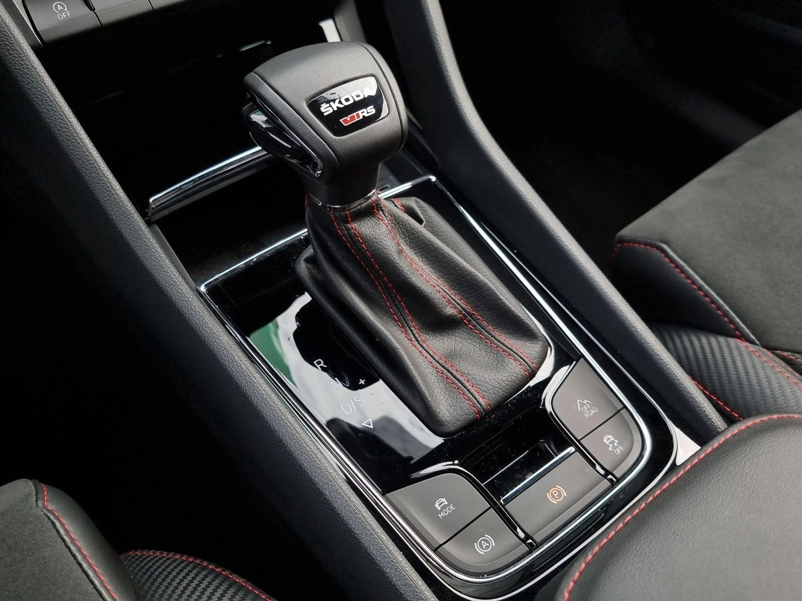 Skoda Kodiaq 2.0TSI* RS* 4X4* DSG* * MEMORY* LED* CARPLAY*  - изображение 9