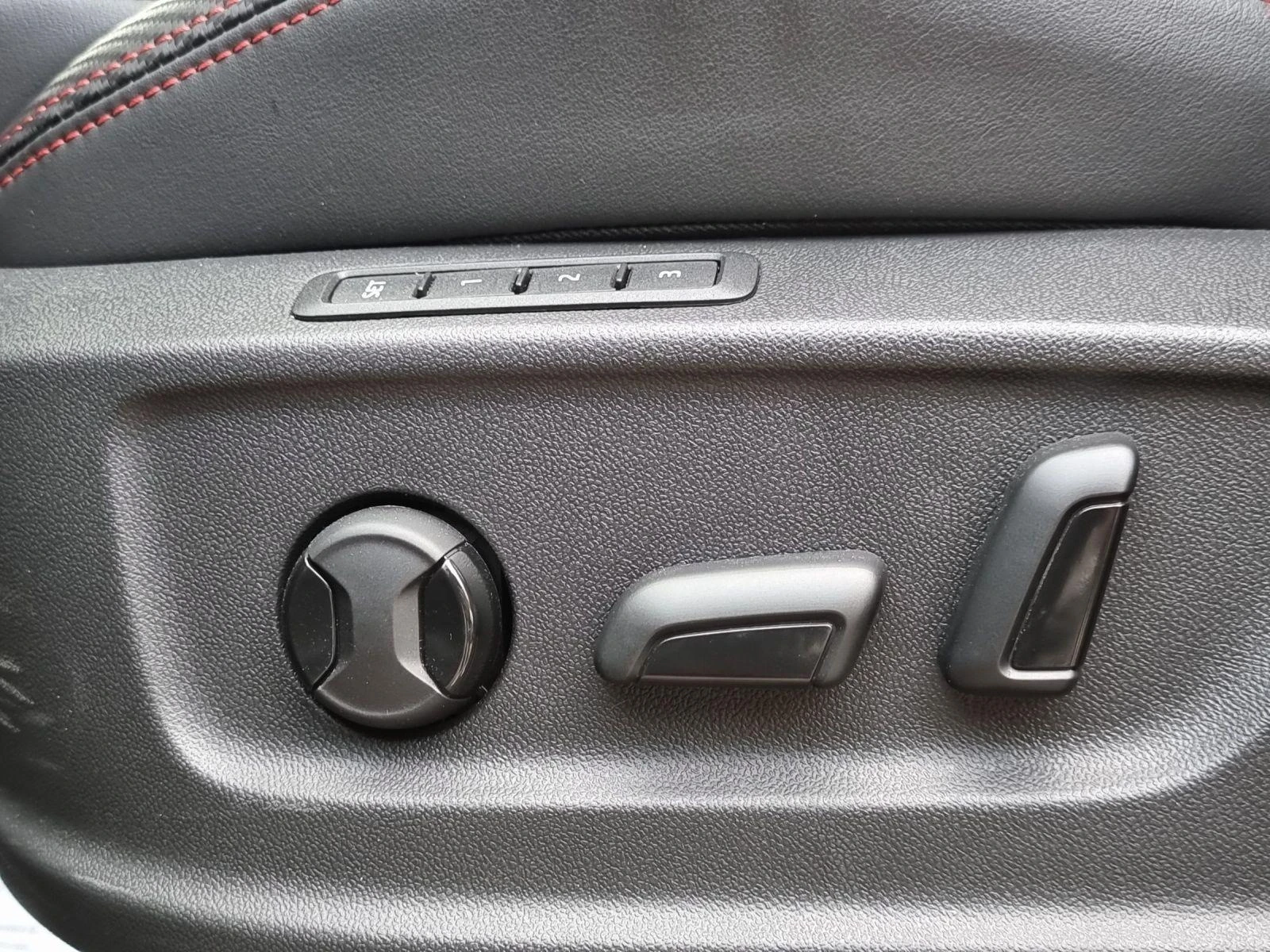 Skoda Kodiaq 2.0TSI* RS* 4X4* DSG* * MEMORY* LED* CARPLAY*  - изображение 4