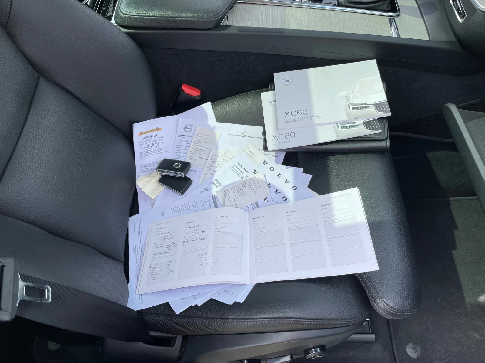 Volvo XC60 D5/Inscription/4x4/235кс/Панорама, снимка 16 - Автомобили и джипове - 53894589