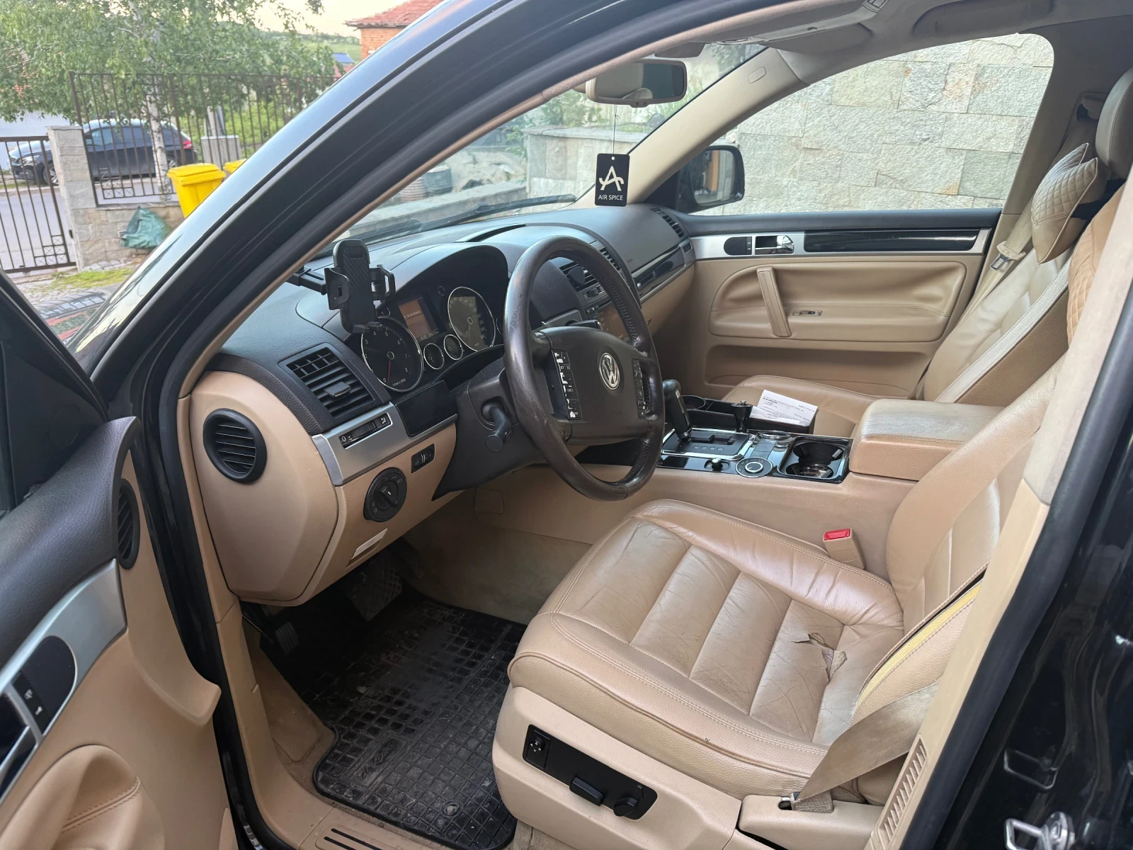 VW Touareg, снимка 6 - Автомобили и джипове - 54622445