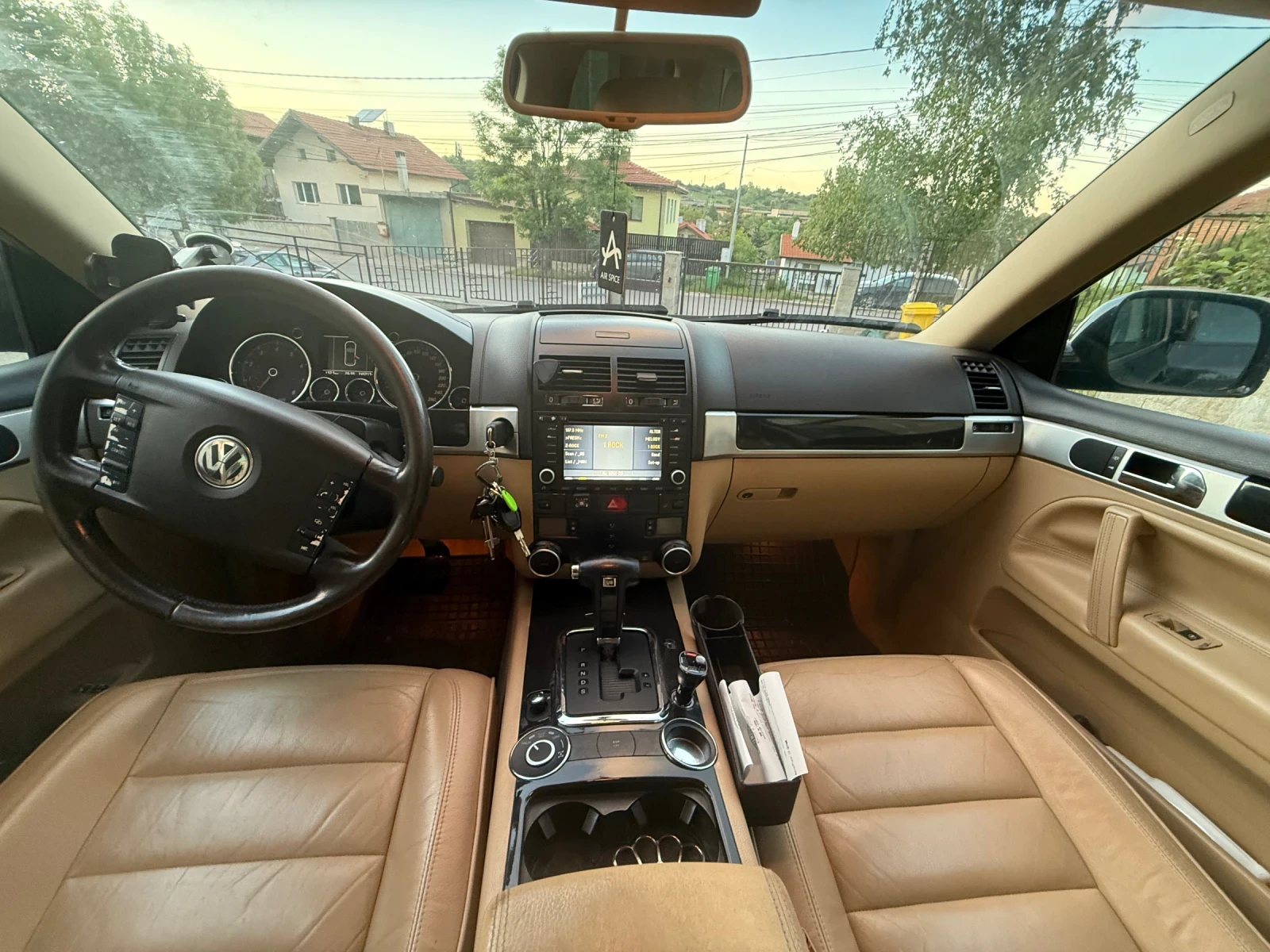 VW Touareg, снимка 5 - Автомобили и джипове - 54622445