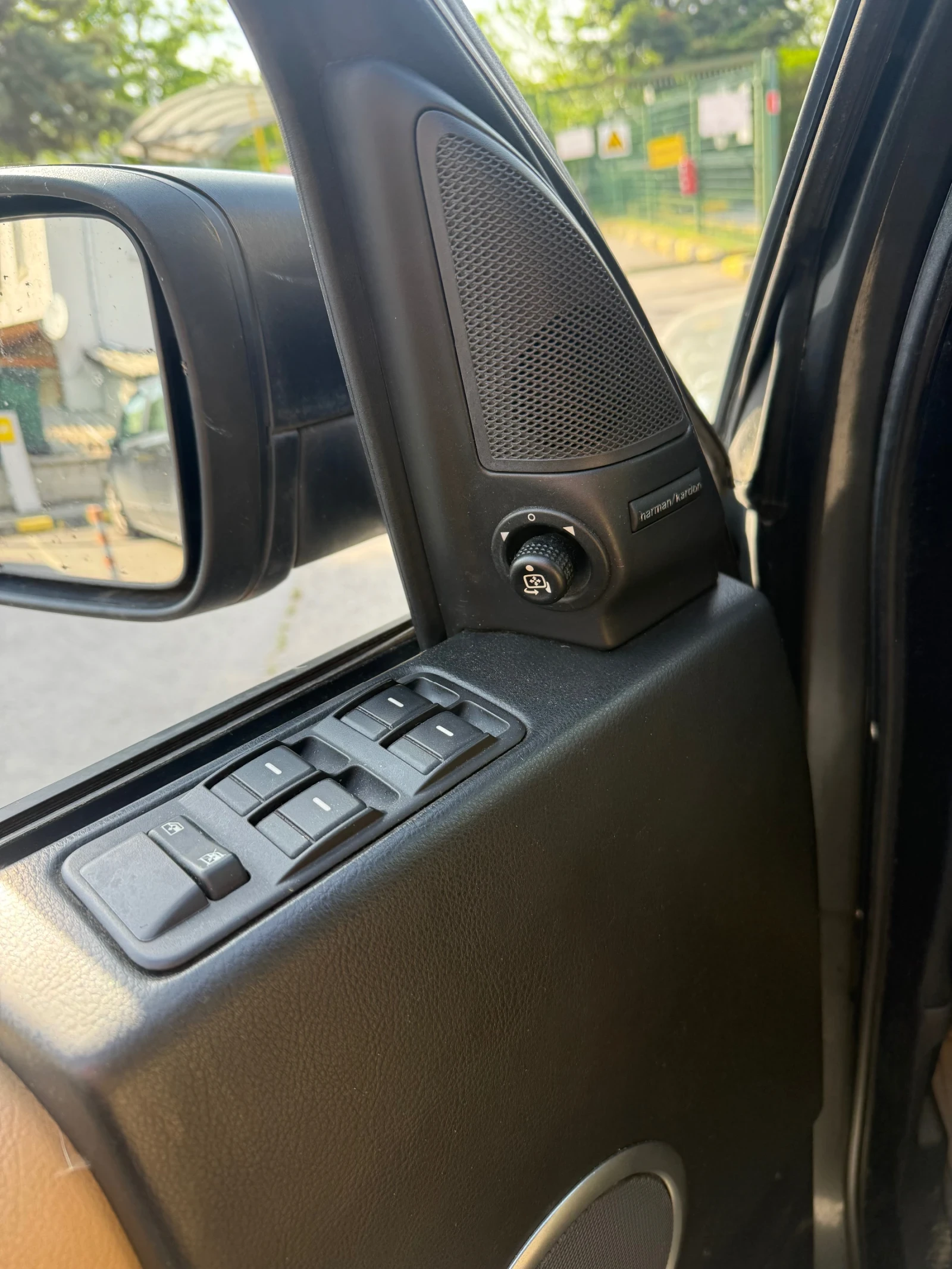 Land Rover Discovery 4.4/V8/Full, снимка 9 - Автомобили и джипове - 54625046