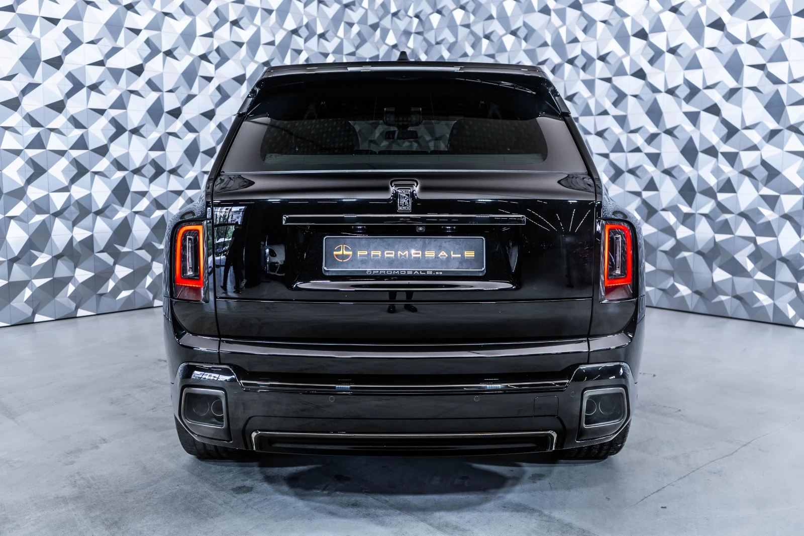 Rolls-Royce Cullinan Black Badge Series II, снимка 5 - Автомобили и джипове - 54766062