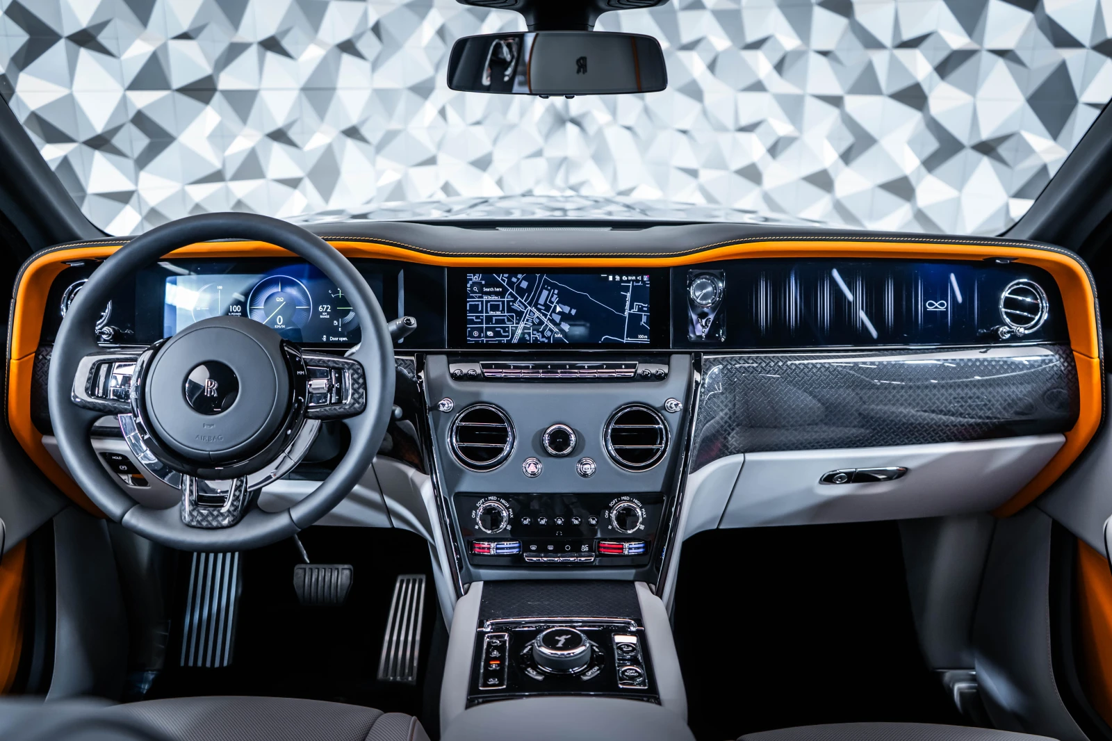 Rolls-Royce Cullinan Black Badge Series II, снимка 11 - Автомобили и джипове - 54766062