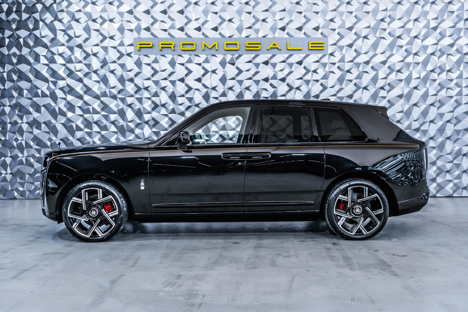Rolls-Royce Cullinan Black Badge Series II, снимка 3 - Автомобили и джипове - 54766062