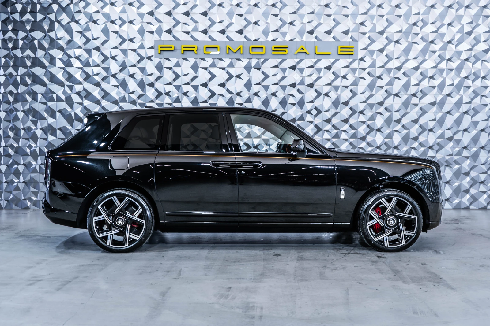 Rolls-Royce Cullinan Black Badge Series II, снимка 6 - Автомобили и джипове - 54766062