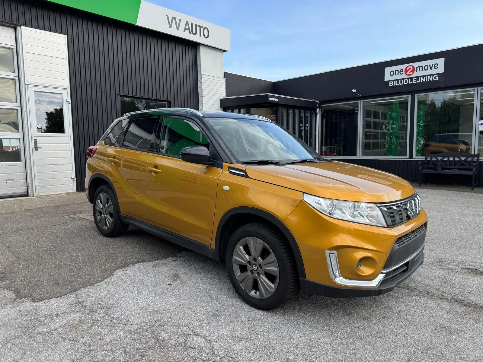 Suzuki Vitara 1, 0 Boosterjet, снимка 7 - Автомобили и джипове - 55512332