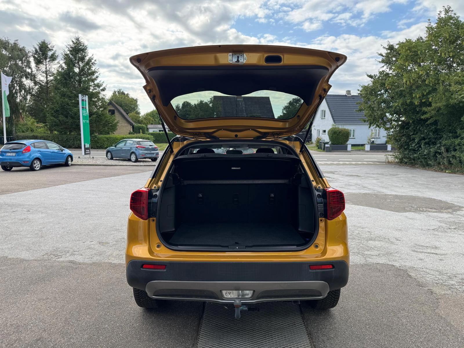 Suzuki Vitara 1, 0 Boosterjet, снимка 11 - Автомобили и джипове - 55512332