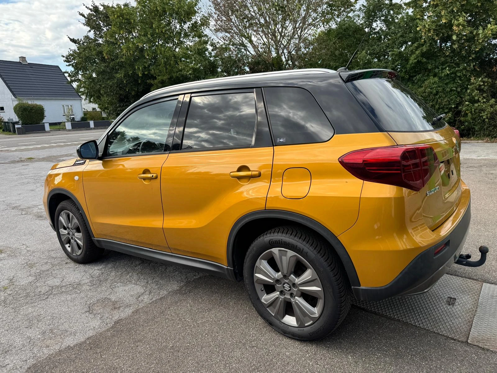 Suzuki Vitara 1, 0 Boosterjet, снимка 3 - Автомобили и джипове - 55512332