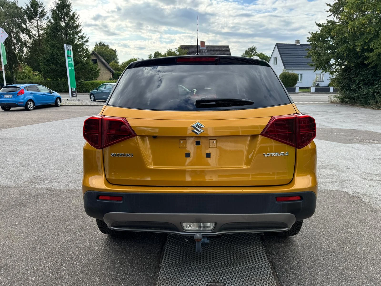 Suzuki Vitara 1, 0 Boosterjet, снимка 4 - Автомобили и джипове - 55512332