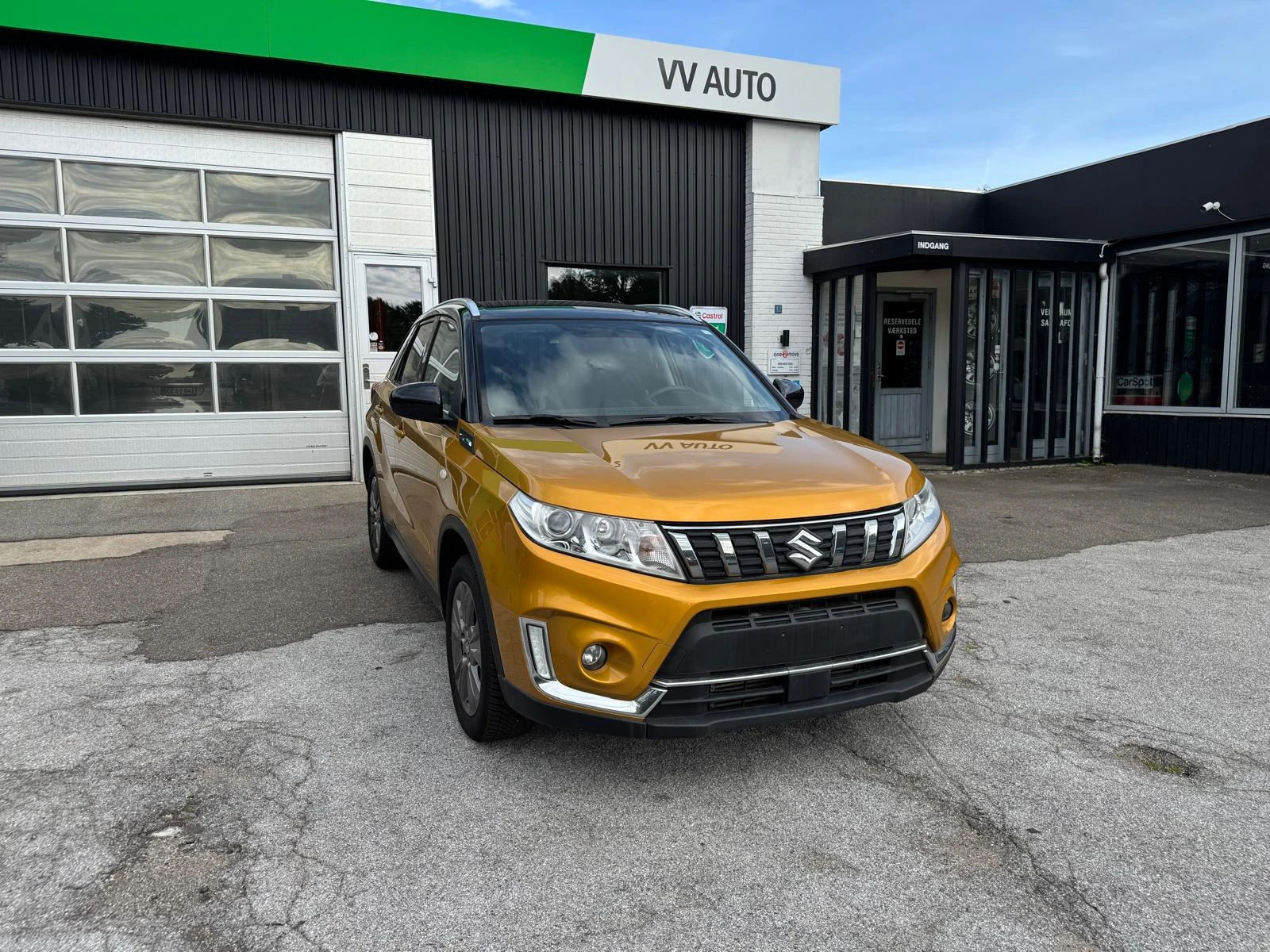 Suzuki Vitara 1, 0 Boosterjet, снимка 8 - Автомобили и джипове - 55512332
