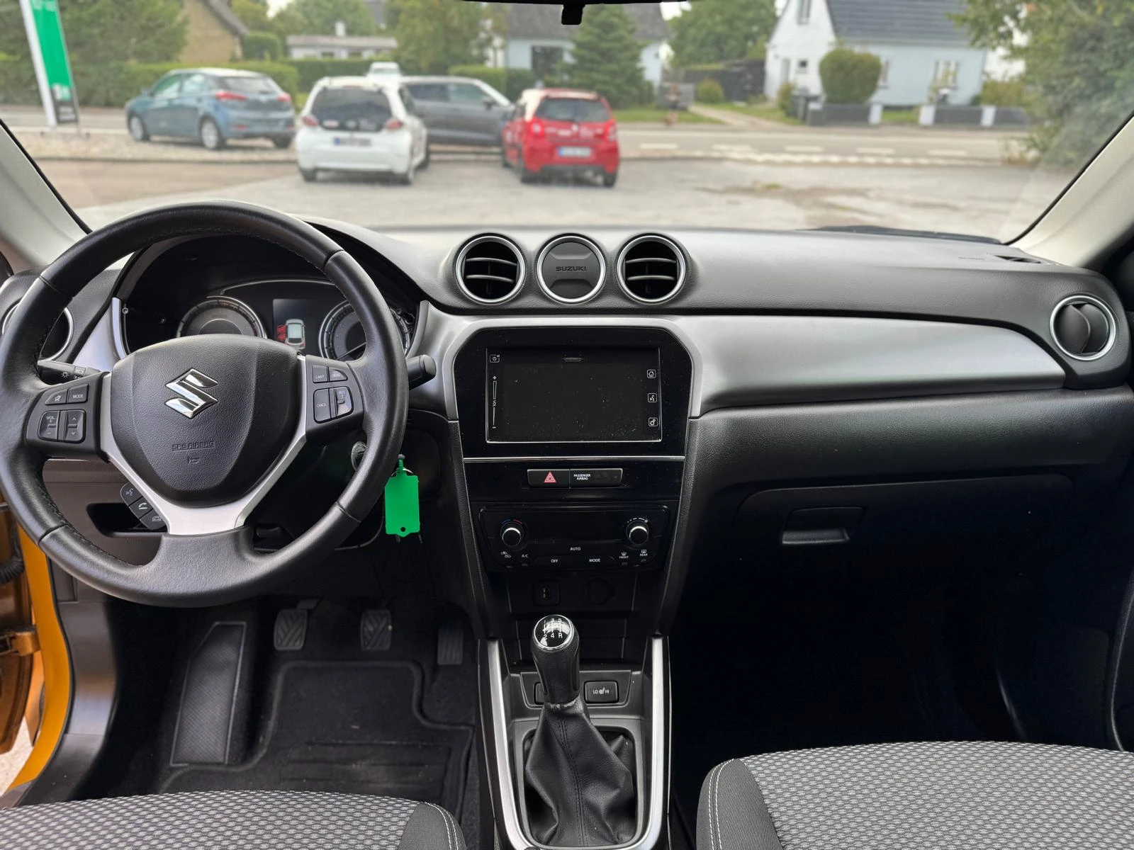 Suzuki Vitara 1, 0 Boosterjet, снимка 14 - Автомобили и джипове - 55512332