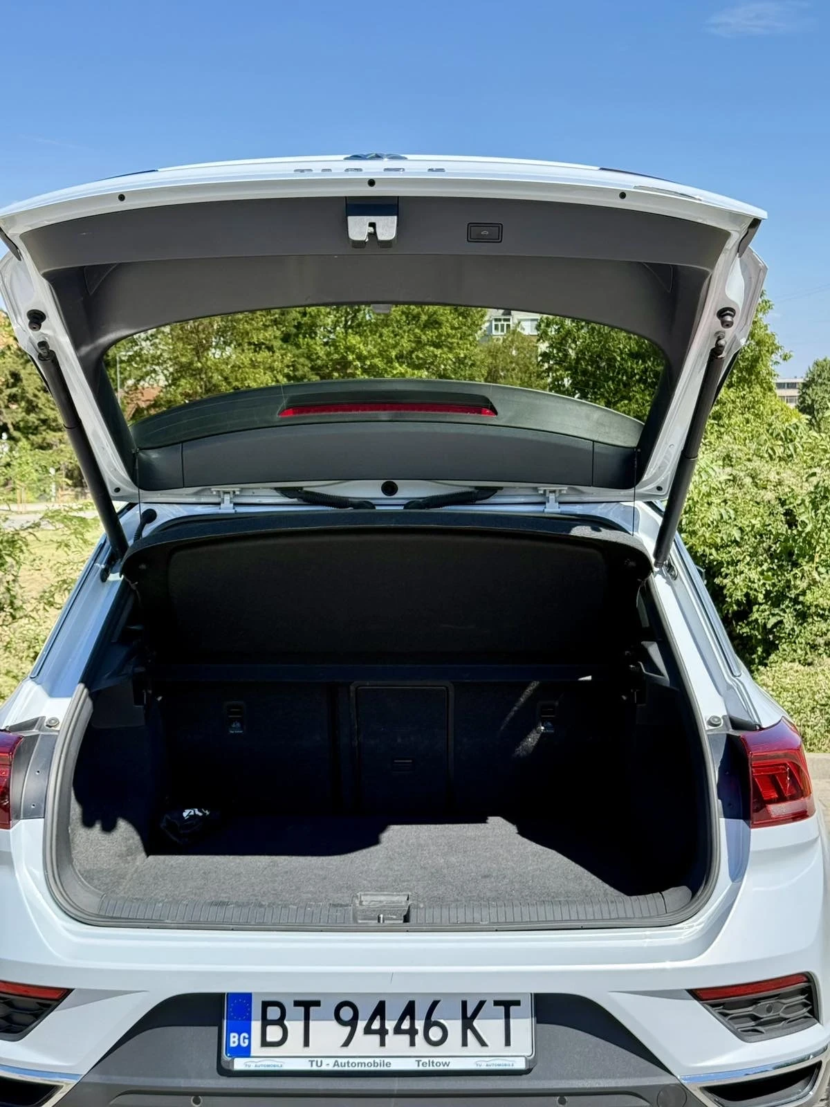 VW T-Roc, снимка 15 - Автомобили и джипове - 55725974