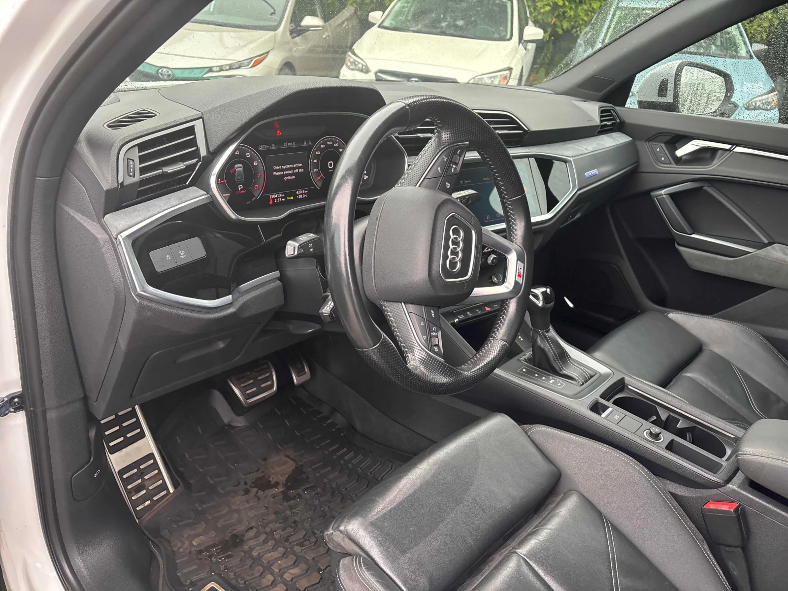 Audi Q3 * Technik S-line* BLACK OPTIC* DISTRONIC* , снимка 5 - Автомобили и джипове - 55911801