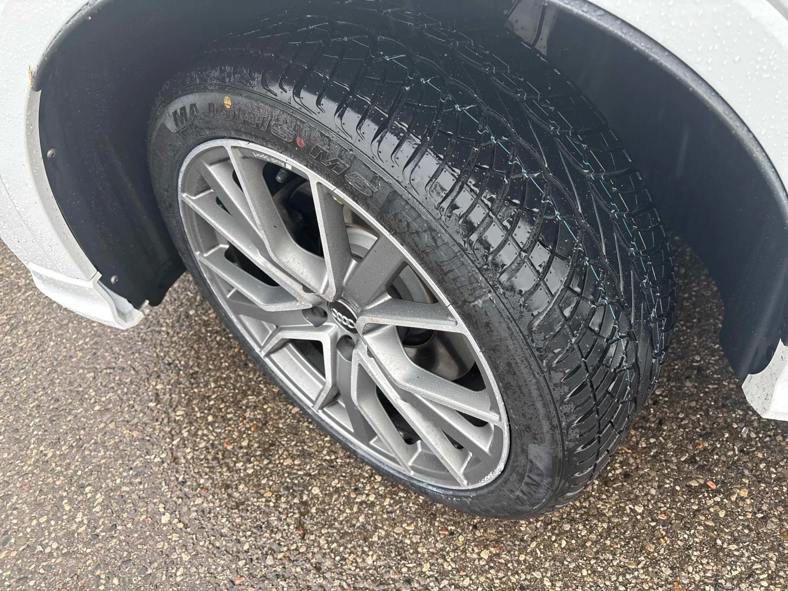 Audi Q3 * Technik S-line* BLACK OPTIC* DISTRONIC* , снимка 7 - Автомобили и джипове - 55911801