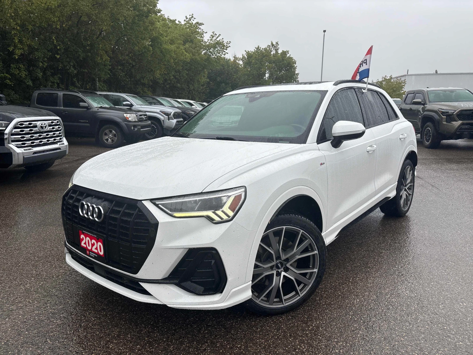 Audi Q3 * Technik S-line* BLACK OPTIC* DISTRONIC* 
