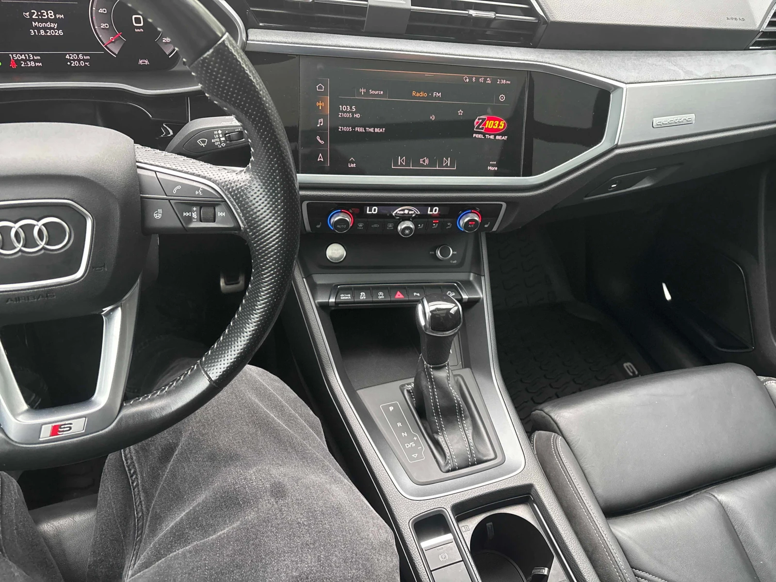 Audi Q3 * Technik S-line* BLACK OPTIC* DISTRONIC* , снимка 9 - Автомобили и джипове - 55911801