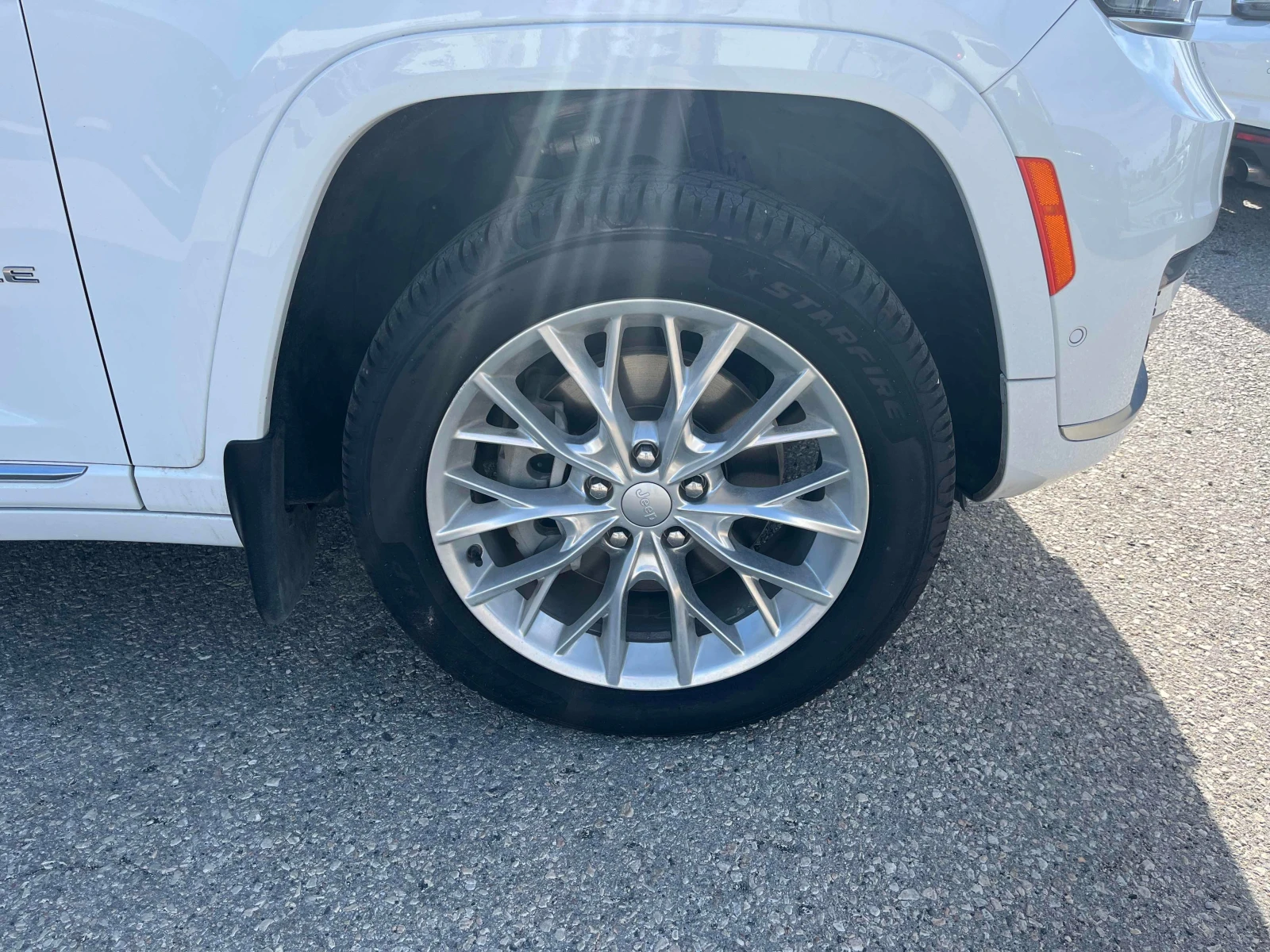 Jeep Grand cherokee * Summit* CARFAX* АВТОКРЕДИТ БЕЗ ПЪРВОНАЧАЛНА ВНОС, снимка 7 - Автомобили и джипове - 55949910