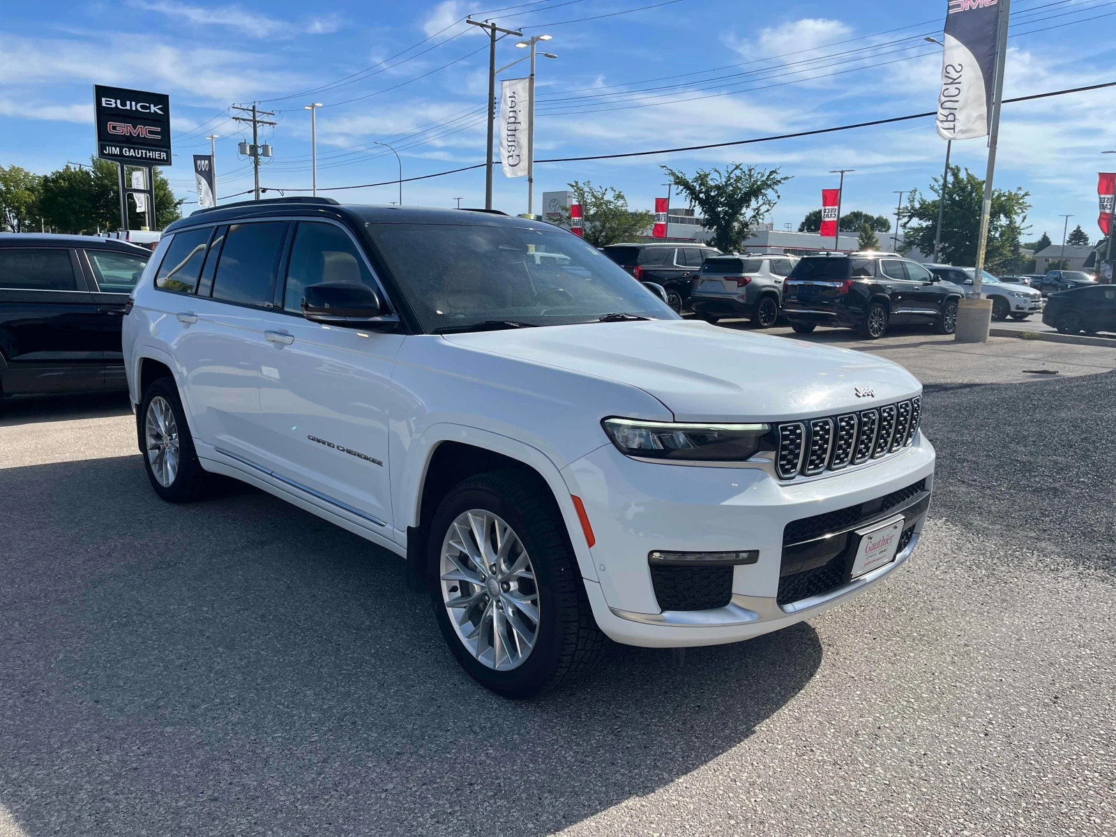 Jeep Grand cherokee * Summit* CARFAX* АВТОКРЕДИТ БЕЗ ПЪРВОНАЧАЛНА ВНОС, снимка 14 - Автомобили и джипове - 55949910