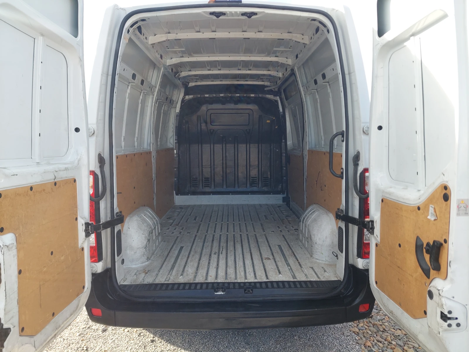 Renault Master L2H2 - изображение 9