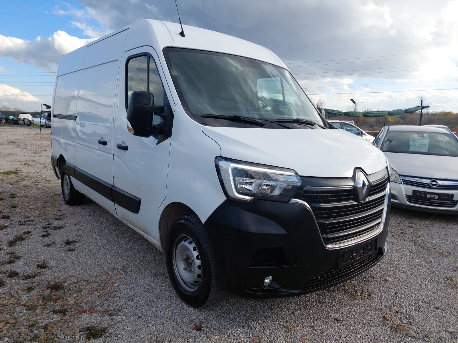 Renault Master L2H2 - изображение 3