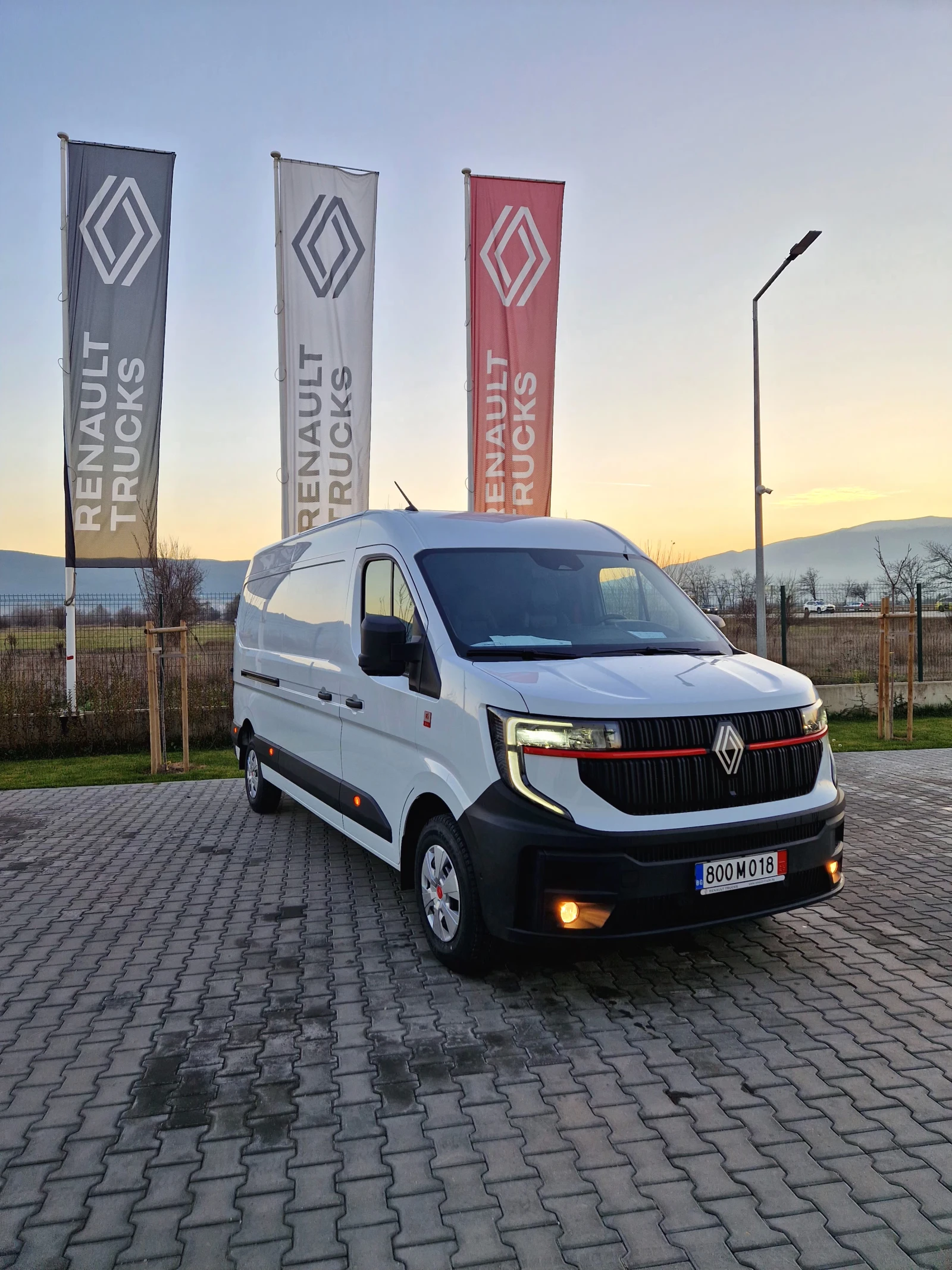 Renault Master RED EDITION * НАЛИЧНИ БРОЙКИ* * L2H2, L3H2, L4H3* , снимка 4 - Бусове и автобуси - 54350907