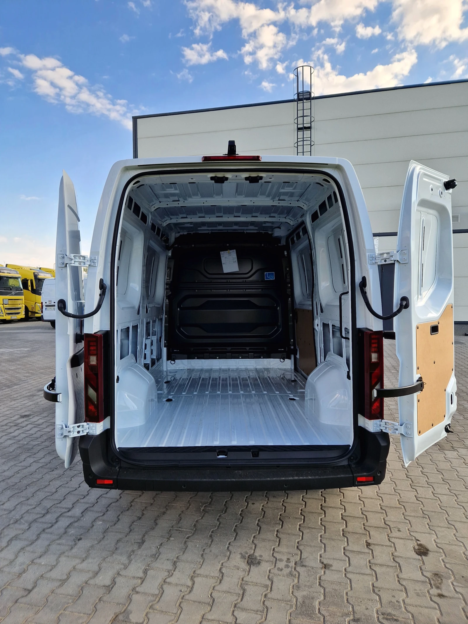 Renault Master RED EDITION * НАЛИЧНИ БРОЙКИ* * L2H2, L3H2, L4H3* , снимка 7 - Бусове и автобуси - 54350907