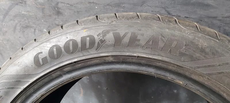 Гуми Летни 235/45R18, снимка 5 - Гуми и джанти - 34707109