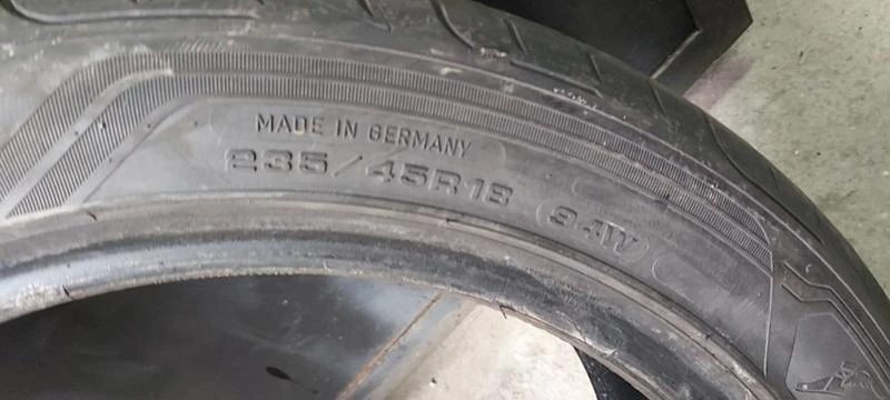 Гуми Летни 235/45R18, снимка 8 - Гуми и джанти - 34707109