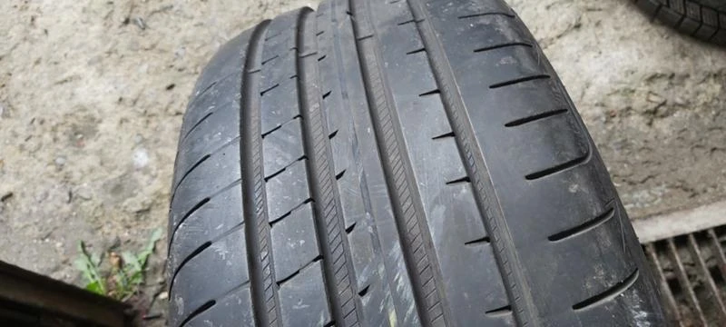 Гуми Летни 235/45R18, снимка 2 - Гуми и джанти - 34707109